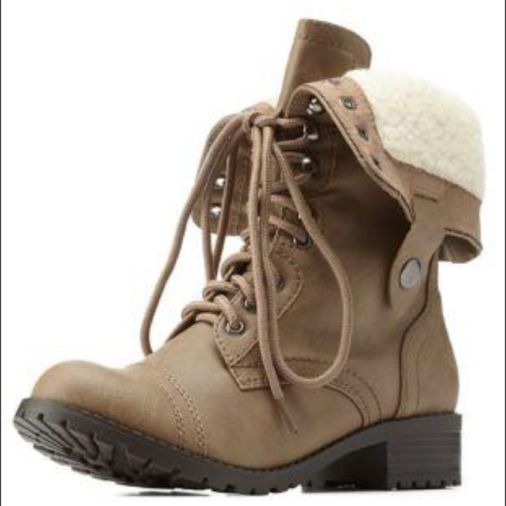 Combat boots